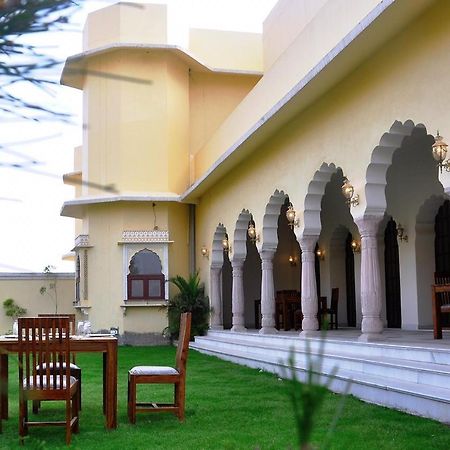 Hotel Raj Bagh Palace Dźajpur Zewnętrze zdjęcie